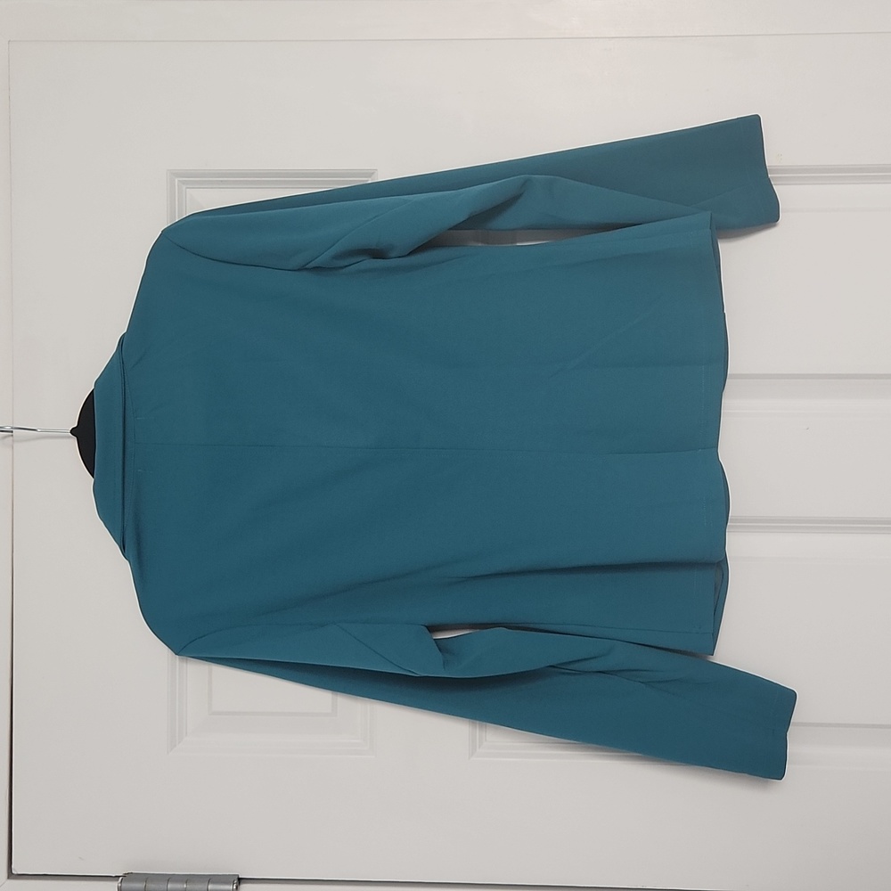 Blazer - Picture 2 of 2